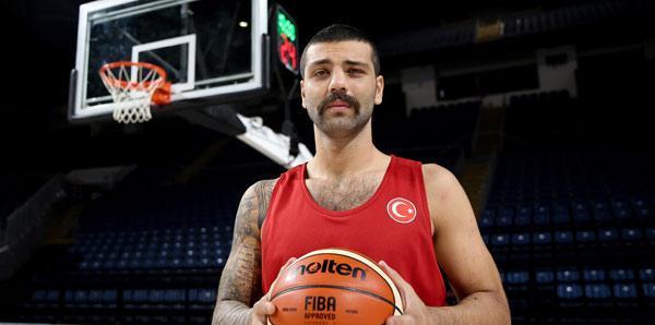 Galatasaray Kaptanı Göksenin Köksal'dan Şampiyonluk Sözü